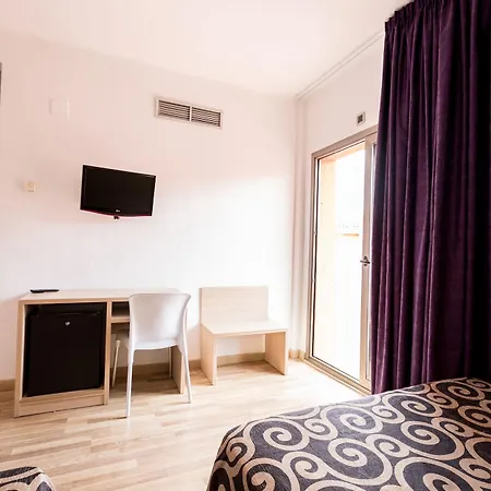 Отель Tossa Center 4*