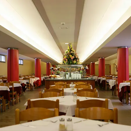 Tossa Center מלון