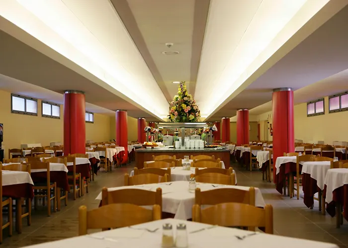 Tossa Center מלון