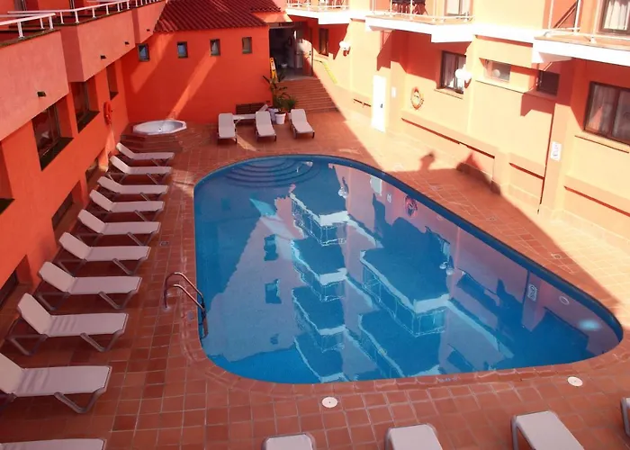 מלון Tossa Center