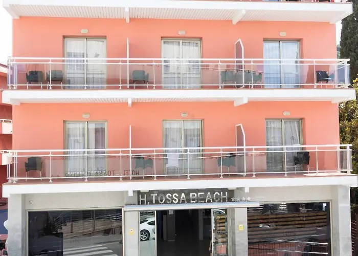 Tossa Center מלון